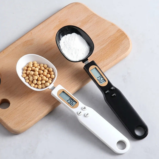 Báscula de cuchara digital blanca para café y repostería
